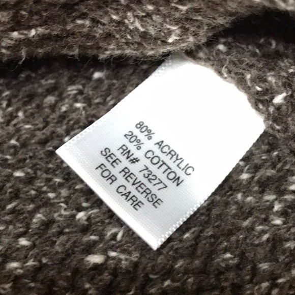 Sweater - Picture 6 of 6